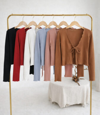 Vallina Outfit Cardigan Crop Wanita Outerwear Korean Style Outer Knit Premium Rompi Kardigan Serut